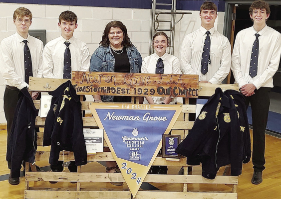 Newman Grove FFA presents many awards at annual banquet