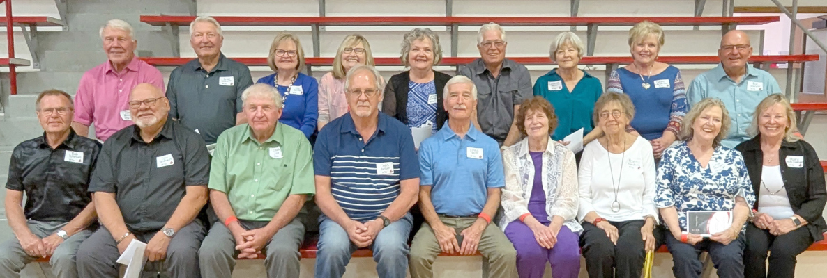 Honor Class of 1970 alumni included, front row (l to r): Bob Kittelson, Tom Neidhardt, Da-vid Fox, Chris Nelson, Lonnie Smith, Debra (Wolf) Parmet, Rebecca (Richards) Frandsen, Linda (Rosenbaum) Pearson, Mary (Mills) Levander; and back row: Tom Borer, Brad Beck-with, Deb Nelson, Pat (McWilliams) Christo, Marlene Zurovski, Bill Karges, Connie (Kunz-man) Sallach, Debbie (Thompson) Stevenson, Ron Levander.