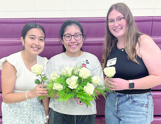 2024 GRADS attending the St. Edward Alumni Banquet last Saturday were, l.-r., Yoselin Herrera-Frias, Leilani Vargas, and Lydia Ketelsen. Photos provided by Shayla Cruise