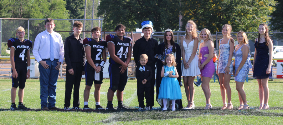Pictured (l-r): Griffin Nelson, Korben Donner, Rylan Hoadley, Billy Fyfe, Keoni Loyd, King Micah Cuevas, Queen Aubree Whitaker, Keira Voelker, Serenity Strong, Jayden Benson, Fancy Forkner, Elia Jarecki. In front: Declan Kaufman and Sammie Albracht.