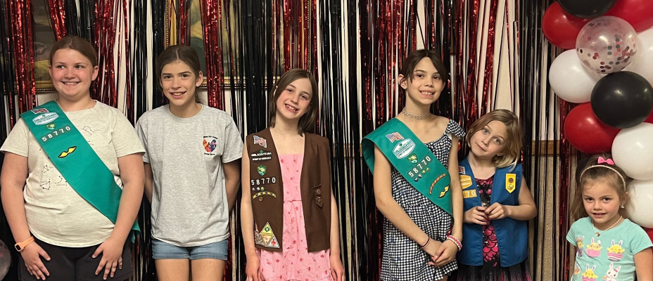 Girl Scouts: Bella Moeller, Skyler Landauer, Nora Banzhaf, Annabelle Banzhaf, Claire Banzhaf, Harper Kimbrough (not in girl scouts)