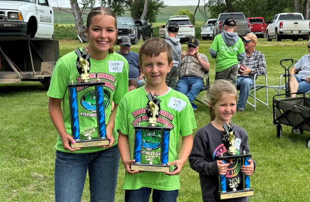 Cierra Rieck, Tate Porter, and Charlotte Neidhardt.