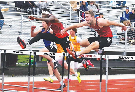 Chargers, Bulldogs battle in 2024 St. Francis Invitational