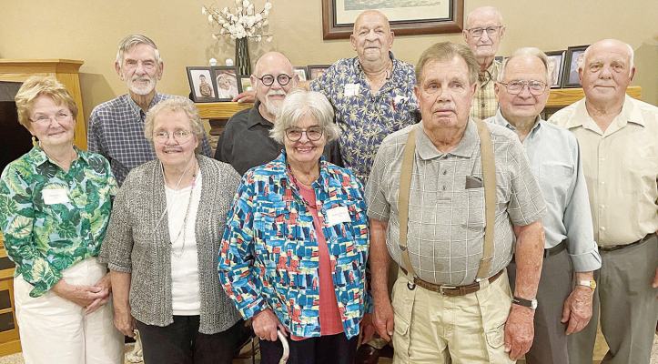 Newman Grove Alums turn out for luncheon